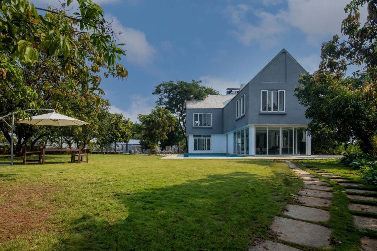 Twilight Grove By Stayvista - Pool- View Villa With Manicured Lawn, Contemporary Interiors & Home Theatre Karjat Εξωτερικό φωτογραφία