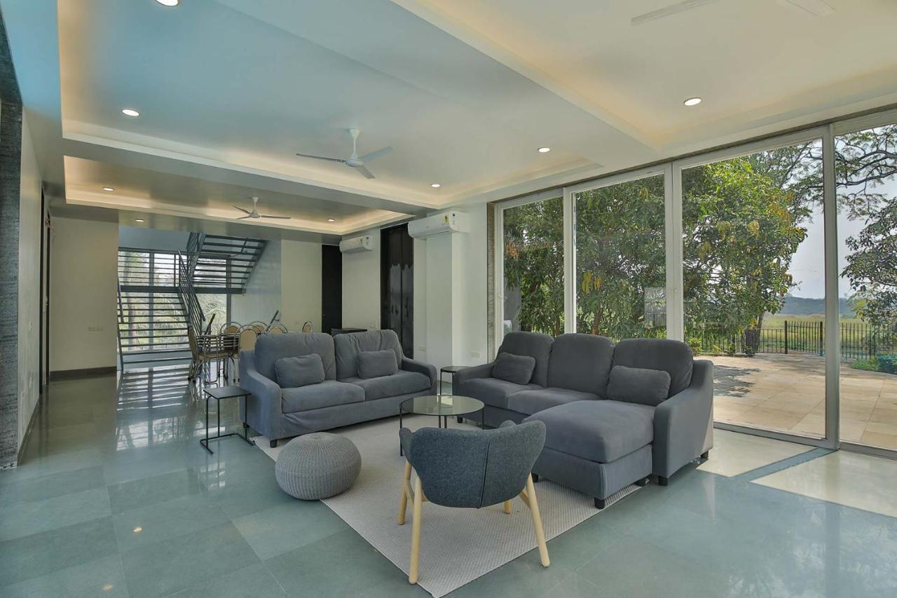 Twilight Grove By Stayvista - Pool- View Villa With Manicured Lawn, Contemporary Interiors & Home Theatre Karjat Εξωτερικό φωτογραφία