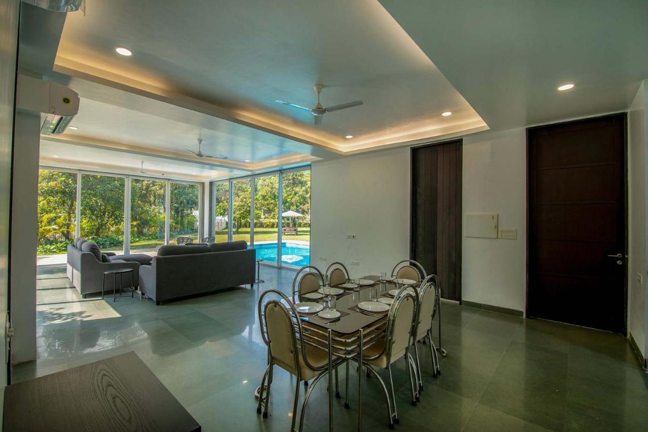 Twilight Grove By Stayvista - Pool- View Villa With Manicured Lawn, Contemporary Interiors & Home Theatre Karjat Εξωτερικό φωτογραφία